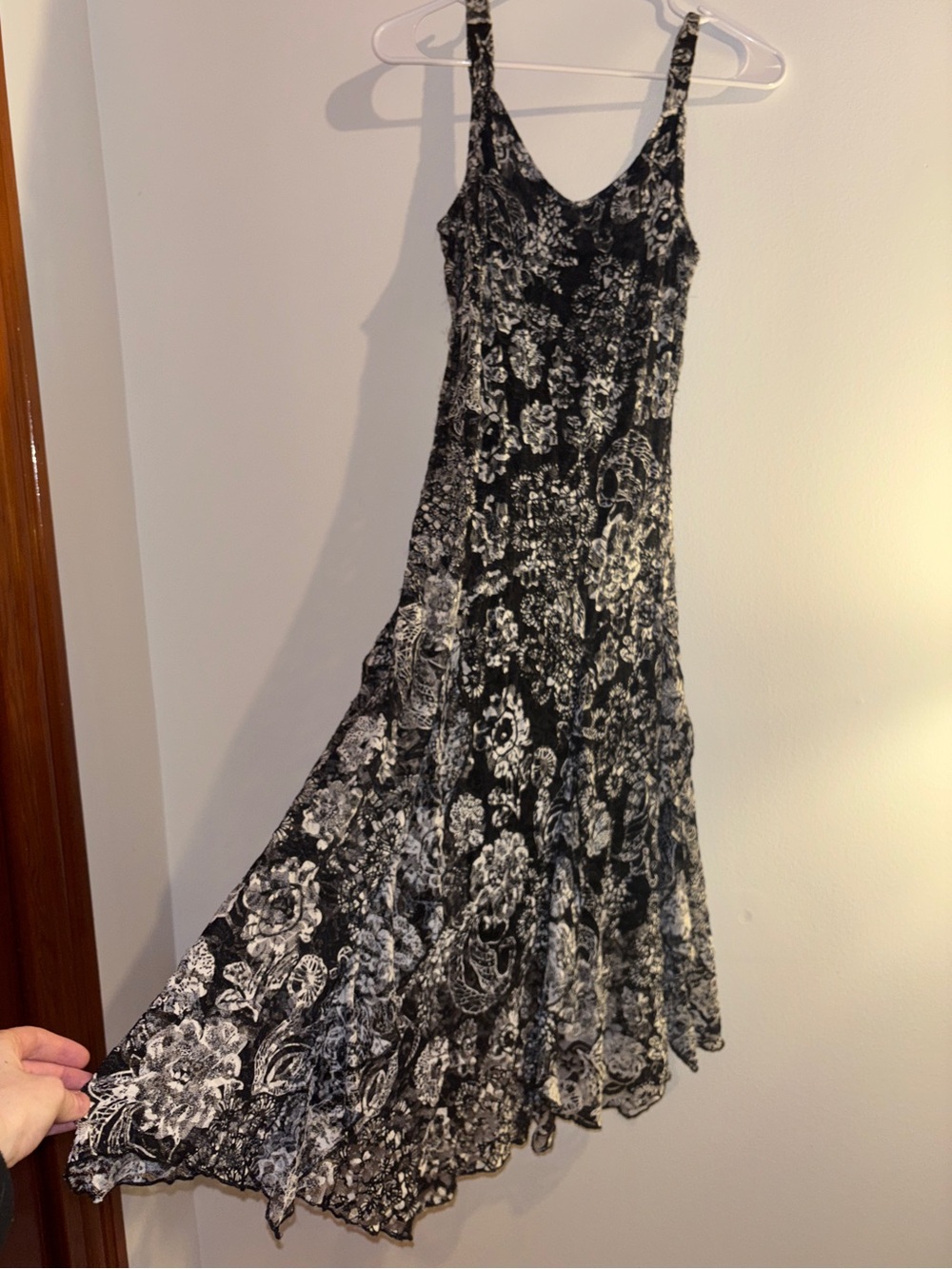 Globus Signature Black White Floral Flowy Midi Dress | Boho Y2K | S